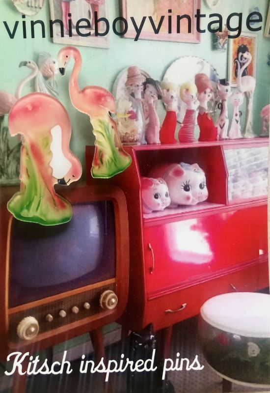 Flamingo pins!